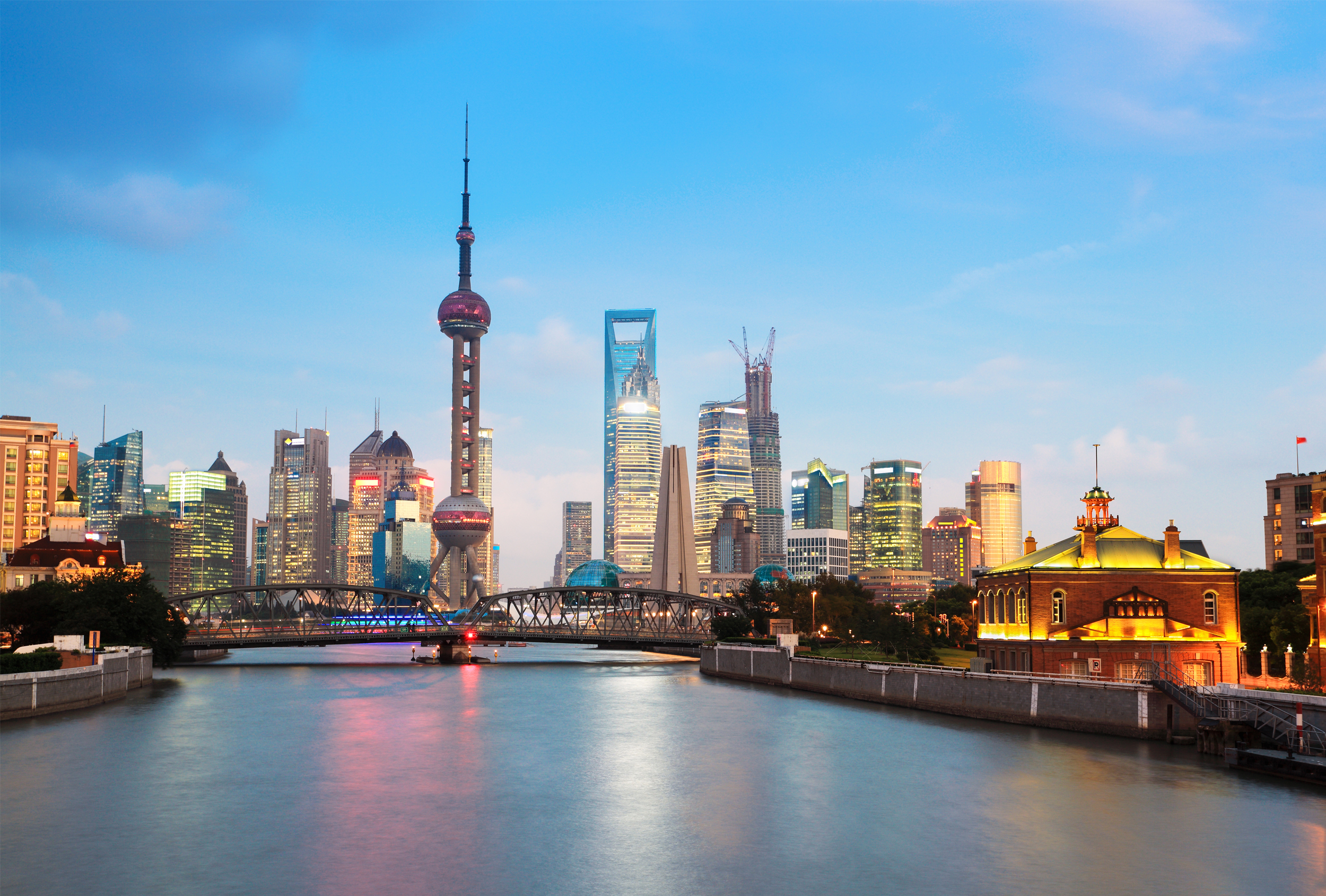 Shanghai-skyline--web-ready-highlight-image-292271460025748.jpg Shanghai-skyline--web-ready-highlight-image-292271460025748.jpg