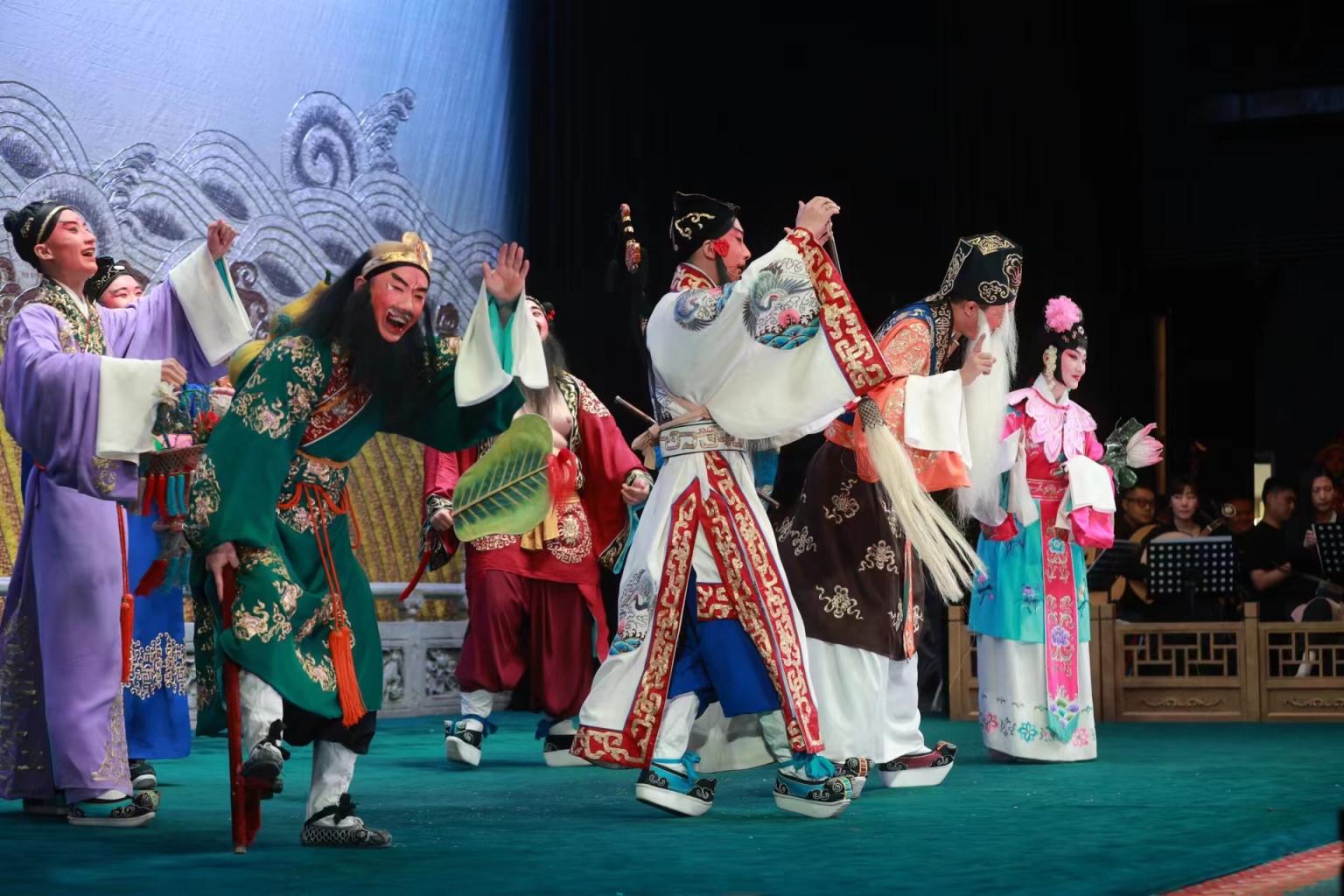 Beijing Opera at Liyuan Theater.jpg